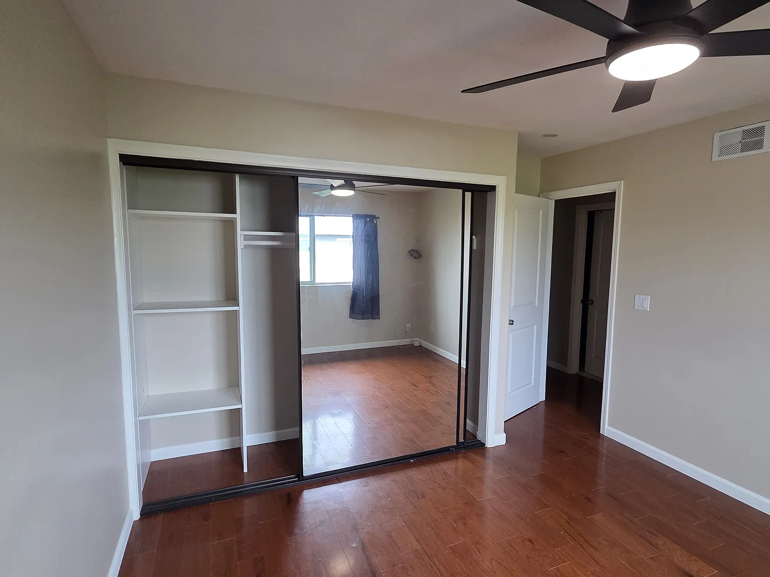 4 bed, 2538 sqft, $1,100 — Photo 3
