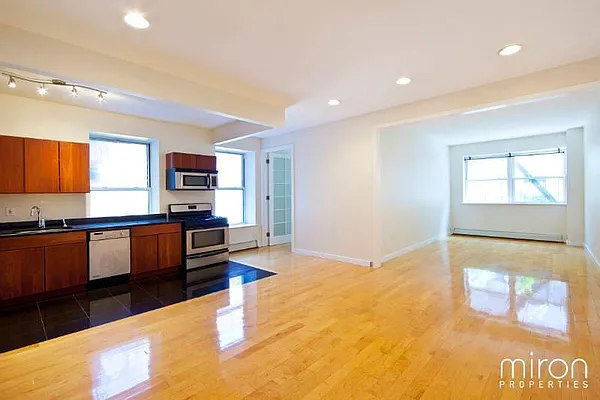 Rented by Miron Properties | media 27