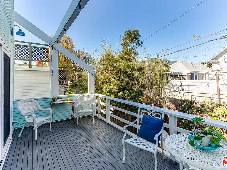 145 Hart Ave — Photo 31