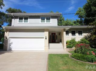 7522 N Galena Rd, Peoria, IL 61615