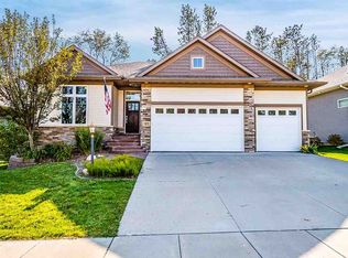 2872 Pine Cir, Coralville, IA 52241