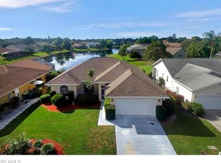 1933 Piccadilly Circus, Naples, FL 34112