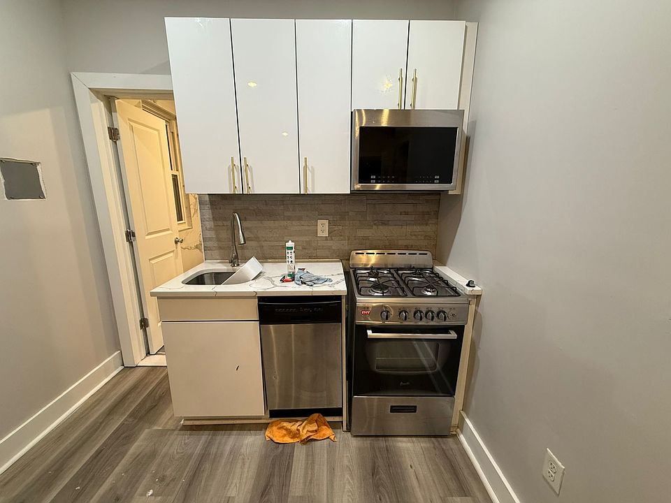 1st image of 53 Graham St #8