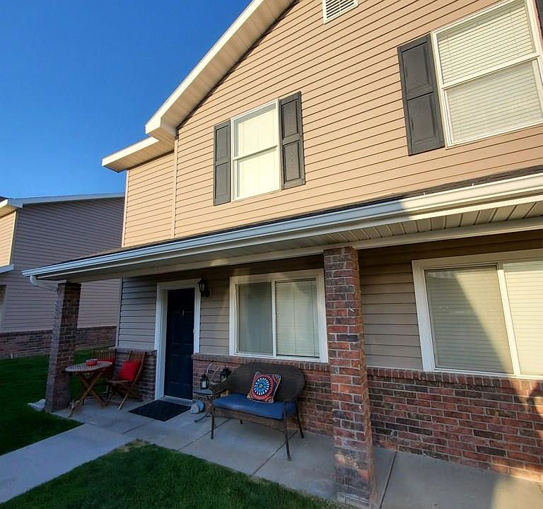 2nd image of 482 Pheasant Ridge Dr