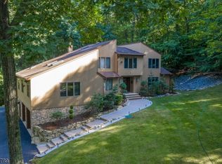 7 Winter View Rd, High Bridge, NJ 08829