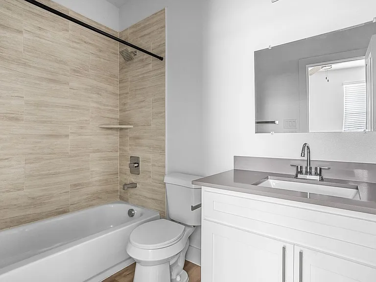 2509 Benbrook Blvd #902 — Photo 9