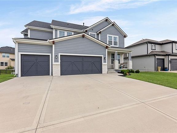 3rd image of 5837 Belmont Dr
