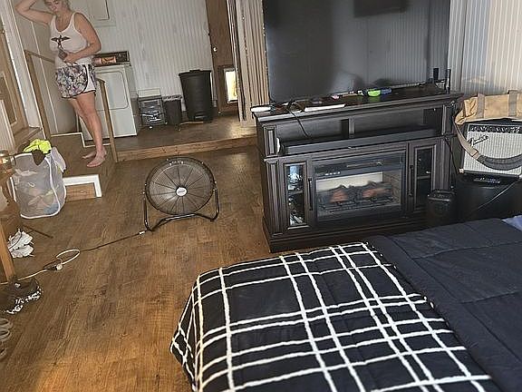 5th image of 1010 Virginia St