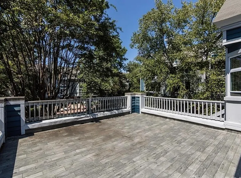 525 N Graham St — Photo 32