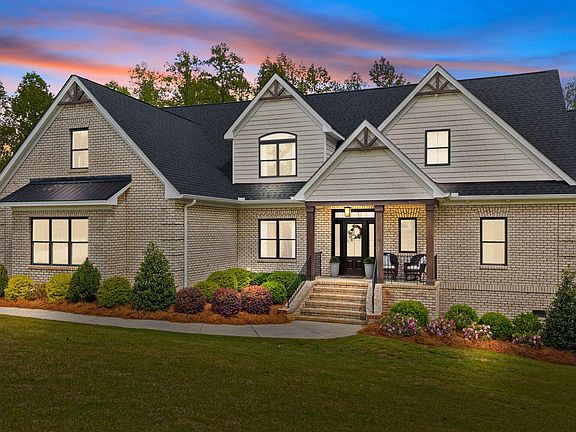 2nd image of 755 Cambridge Drive