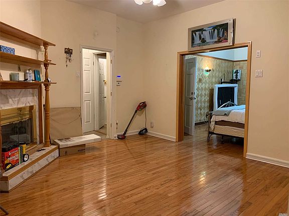4th image of 162 W 228th St