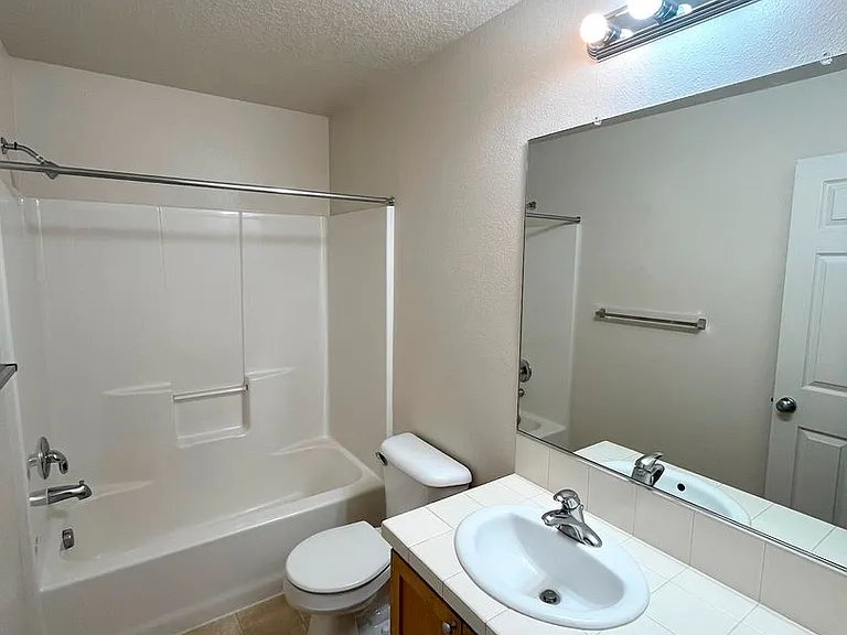 6443 SW 208th Ter — Photo 13