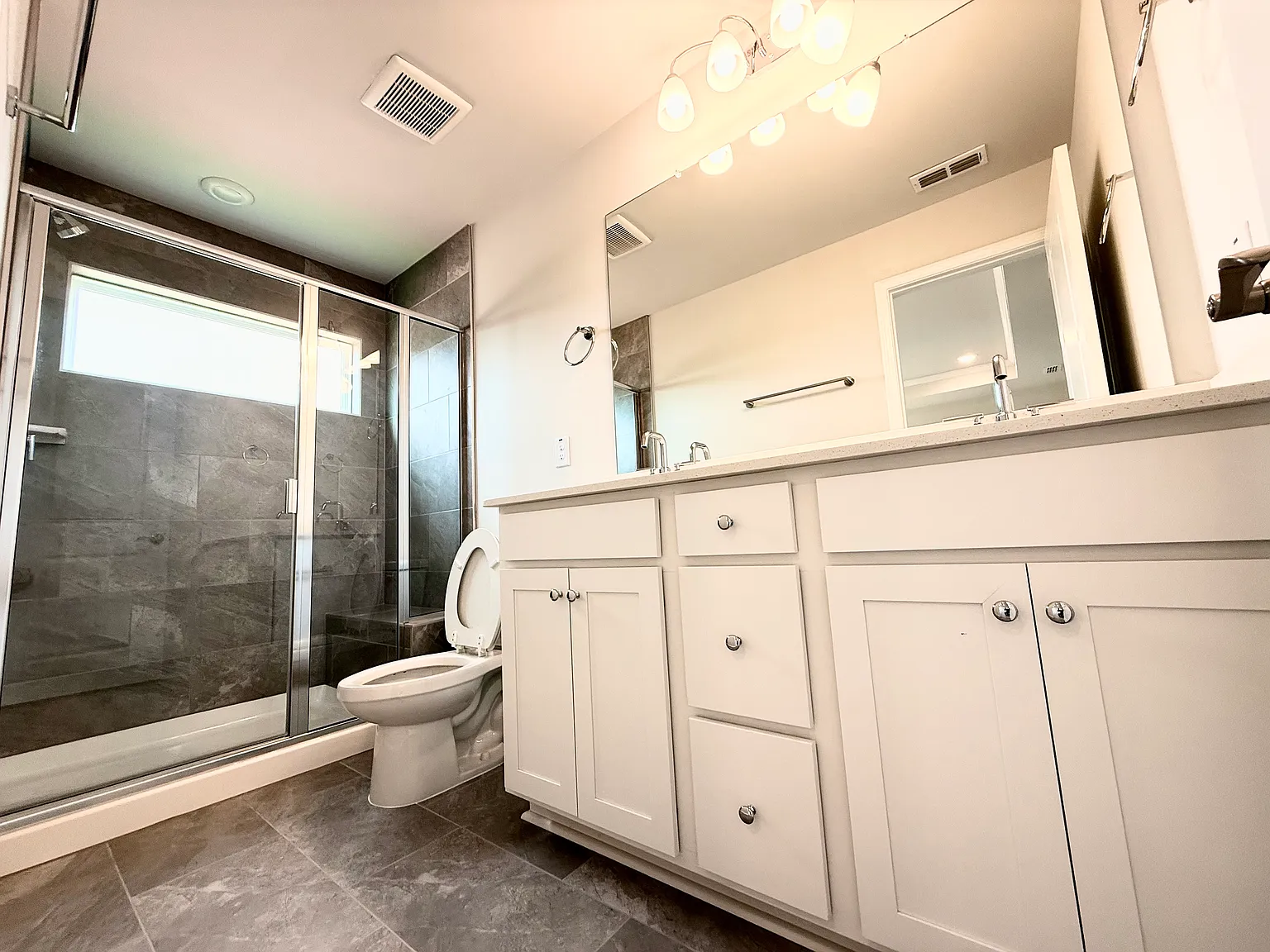 4 bed, 3.5 bath, 2184 sqft, $2,375 — Photo 4