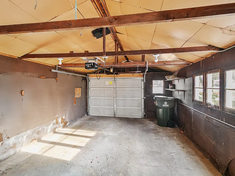 17306 Holmes Ave — Photo 15