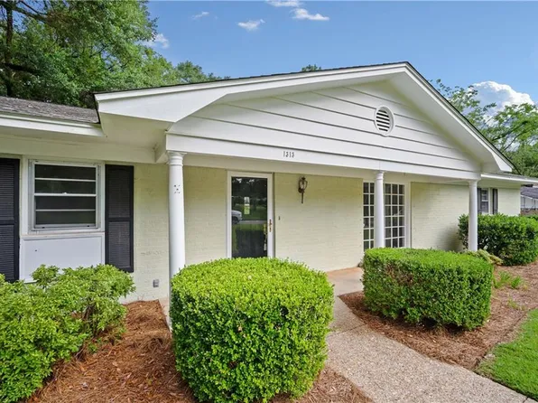 1313 Innsbruck Dr, Mobile, AL 36608