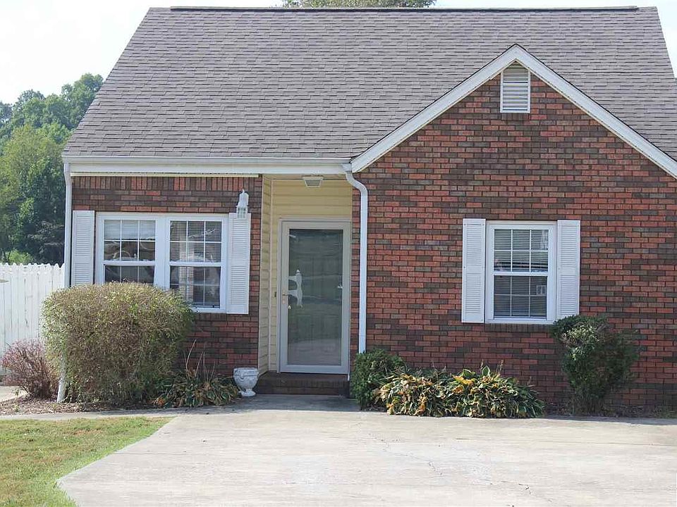 1st image of 903 Southwood Dr