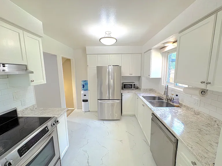 39 Elma St — Photo 13