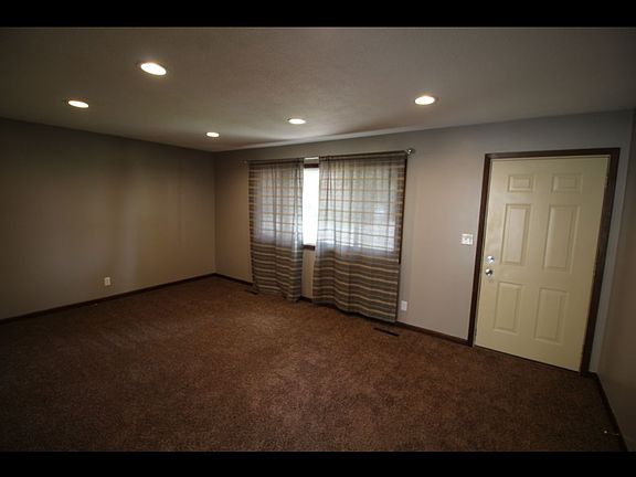 4th image of 1100 Cold Spring Rd