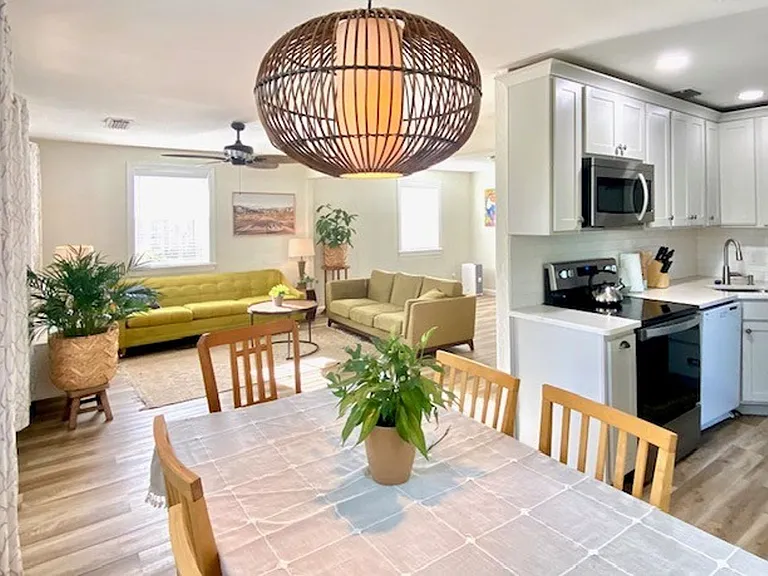 70 Brooks Dr — Photo 9