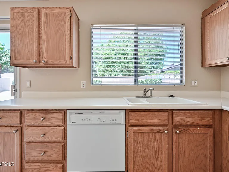 6830 E Paradise Ln — Photo 9