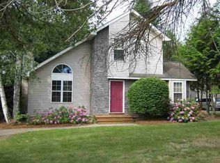 209 Schoolhouse Rd, Albany, NY 12203