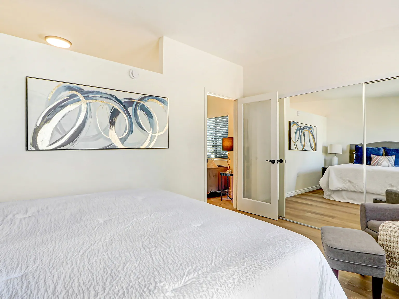 Studio, 500 sqft, $1,595 — Photo 3