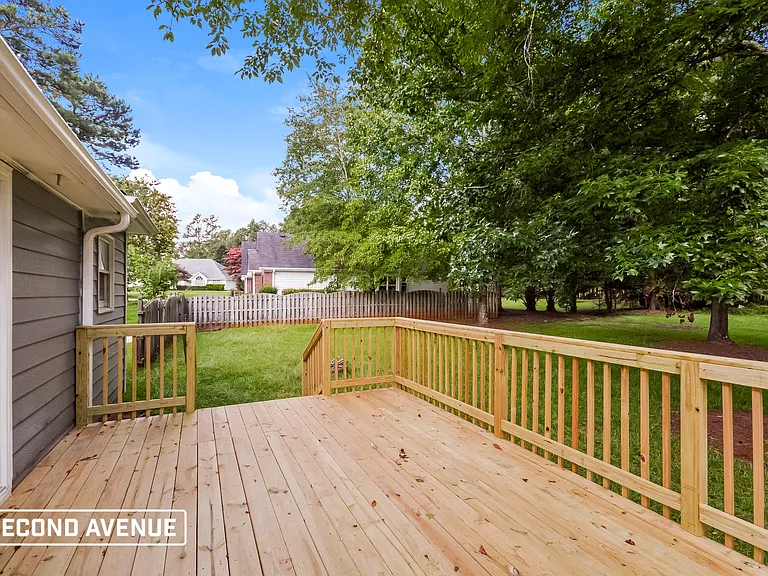 4830 Thornwood Dr — Photo 17