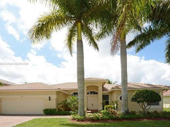 896 Marina Dr