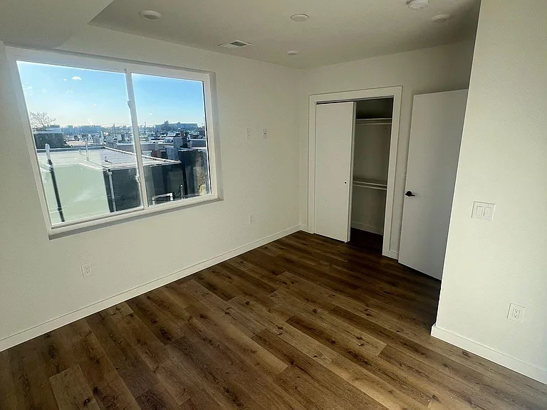 1501 S 25th St #12 — Photo 20