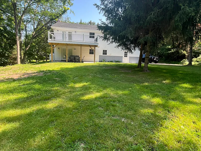 751 W Avon Rd — Photo 33