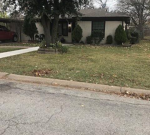 2nd image of 216 Worthy St