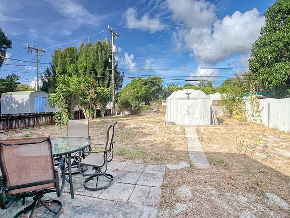 5th image of 7945 Coral Street