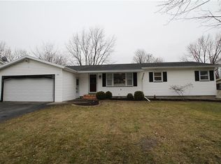 124 Harpington Dr, Rochester, NY 14624