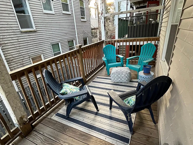 431 E 7th St #1 — Photo 13