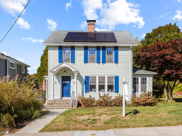 207 Thames Street, New London, CT 06320