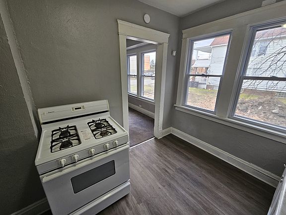 5th image of 11008 Kinsman Rd