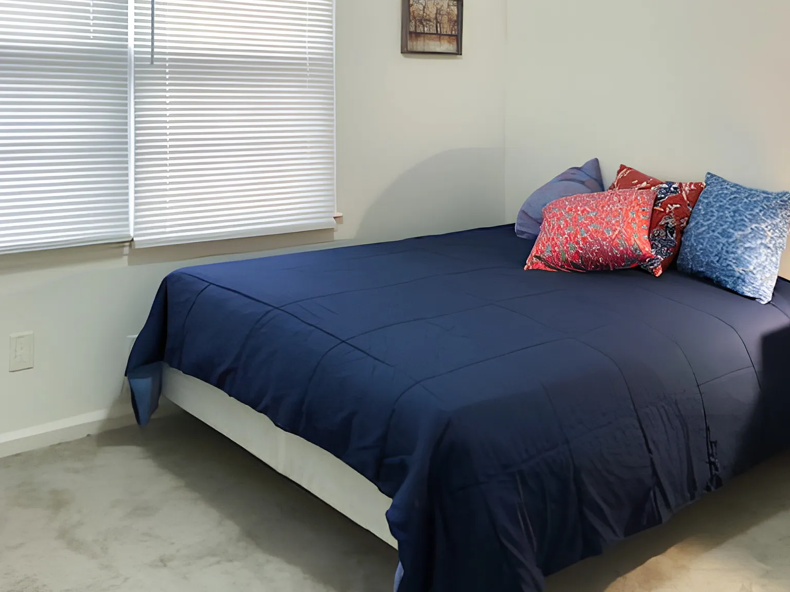 4 bed, 3.0 bath, 1821 sqft, $702 — Photo 2