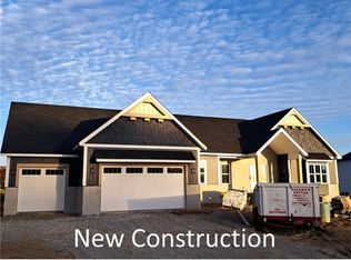 5930 Springlake Rd NW, Canton, OH 44718