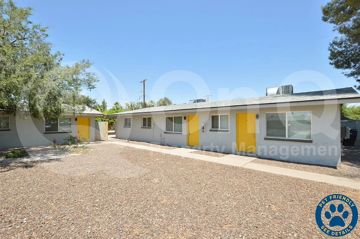 3 bed, 2.0 bath, 1024 sqft, $1,399 — Photo 1