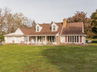 3327 Brown Rd, Oregon, OH 43616