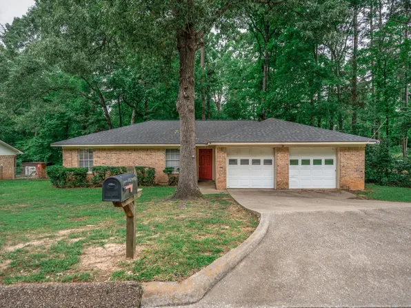 805 Chris Dr, Longview, TX 75605