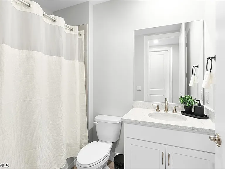 44442 Palm Frond Dr — Photo 22