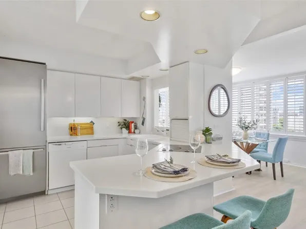 1545 Nehoa St APT 301, Honolulu, HI 96822