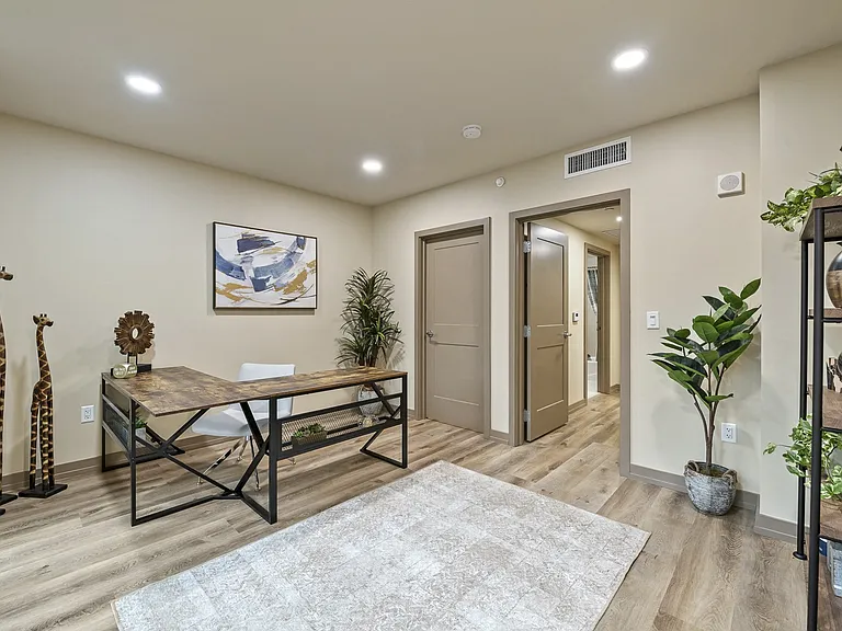 City Creek Landing — Photo 14