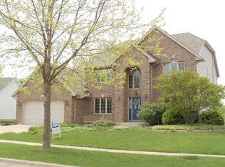 1339 Yorkshire Dr N, Sycamore, IL 60178