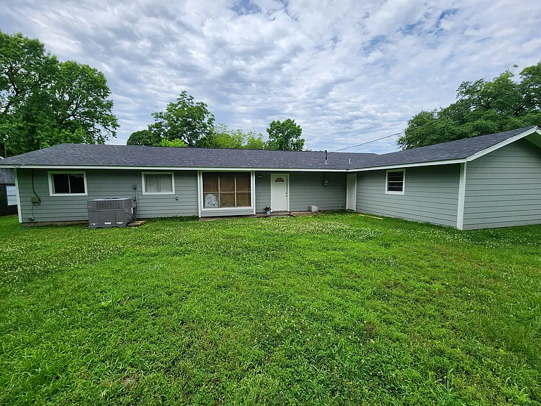 1408 Ryan Chapel Rd — Photo 2