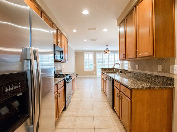 5th image of 11512 Fountainhead Dr