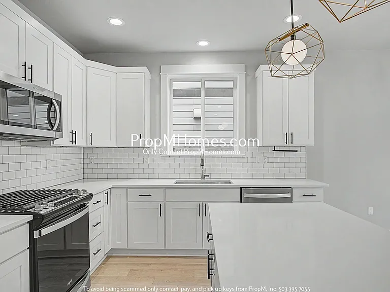 3544 SW Tegart Ln — Photo 6