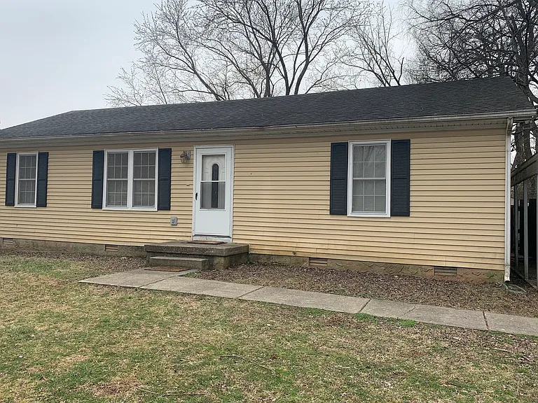 1502 Laurel Ct — Photo 1