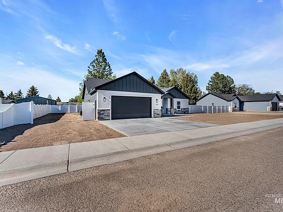 2nd image of 1218 Jade Dr